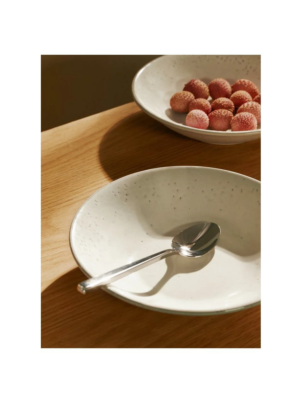 Broste Copenhagen Assiette creuse faite main Nordic Sand Ø 22 cm, 4 pièces, Ø 22 x haut. 5 cm 5 Broste Copenhagen Assiette creuse faite main Nordic Sand Ø 22 cm, 4 pièces, Ø 22 x haut. 5 cm – Image 3