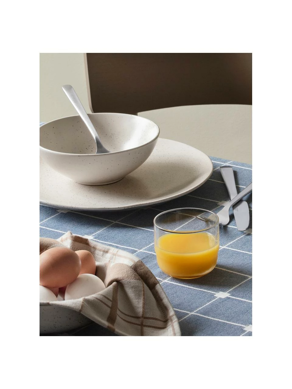 Broste Copenhagen Assiette plate rustique grès cérame faite main blanc crème Nordic Vanilla, 4 pièces, Ø 26 cm 7 Broste Copenhagen Assiette plate rustique grès cérame faite main blanc crème Nordic Vanilla, 4 pièces, Ø 26 cm – Image 5