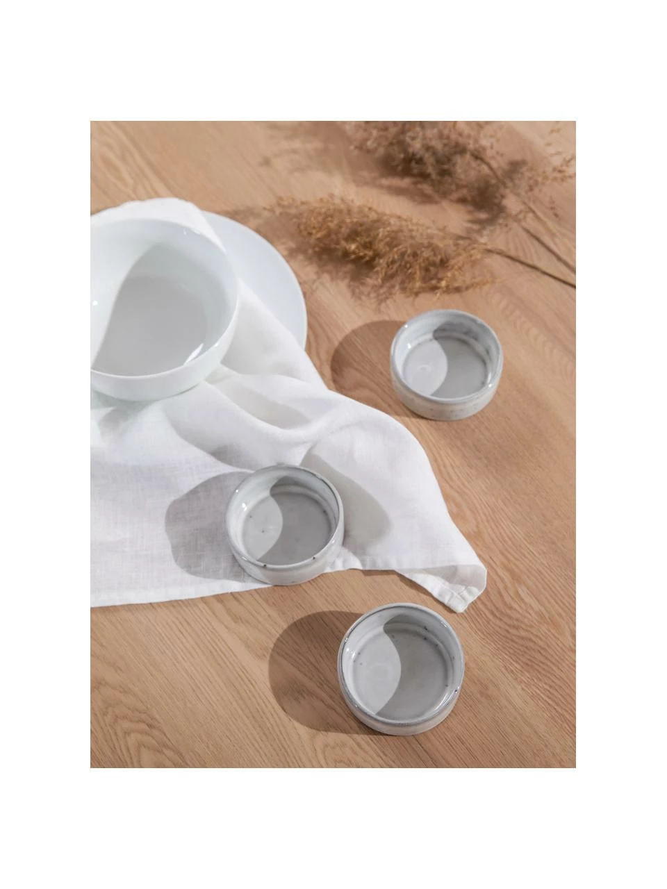 Broste Copenhagen Coupelle dip en grès faite main Nordic Sand Ø 8 cm, 4 pièces, Ø 8 x haut. 3 cm 8 Broste Copenhagen Coupelle dip en grès faite main Nordic Sand Ø 8 cm, 4 pièces, Ø 8 x haut. 3 cm – Image 6
