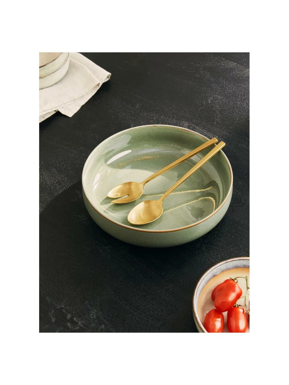 Westwing Collection Couverts à salade doré brossé mat Shine, 2 élém., Long. 24 cm 6 Westwing Collection Couverts à salade doré brossé mat Shine, 2 élém., Long. 24 cm – Image 4