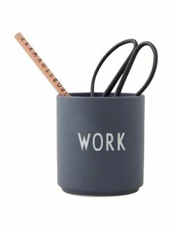 Design Letters Mug design en porcelaine Favourite avec lettrage WORK, Ø 8 cm x haut. 9 cm, 250 ml 11 Design Letters Mug design en porcelaine Favourite avec lettrage WORK, Ø 8 cm x haut. 9 cm, 250 ml -Cuisine Soldes 2022 Mug design en porcelaine Favourite avec lettrage WORK 3