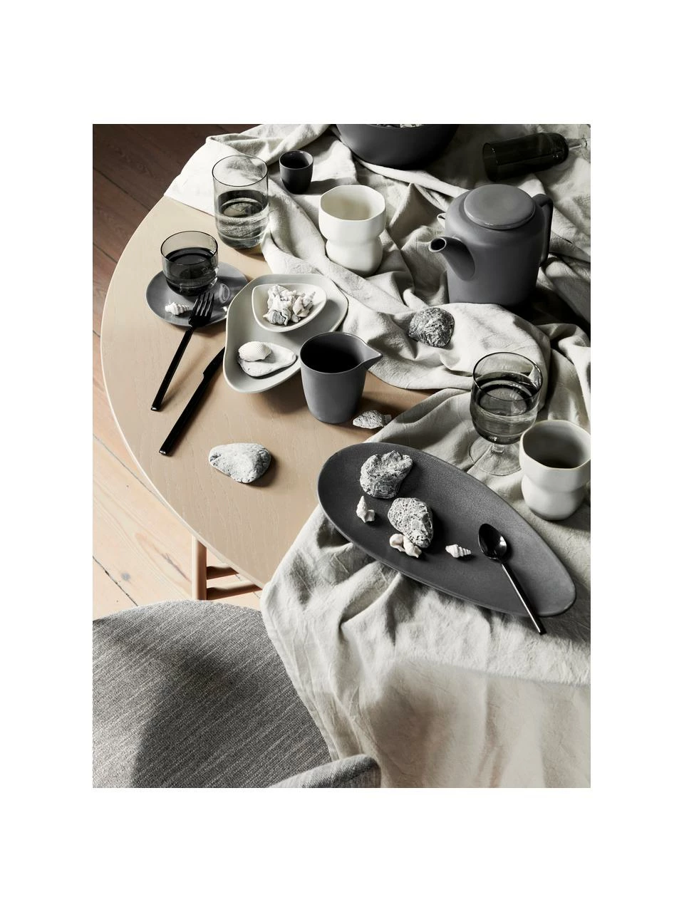 Broste Copenhagen Mug design forme organique en grès-cérame Limfjord, différentes tailles, Ø 8 x haut. 9 cm, 200 ml 4 Broste Copenhagen Mug design forme organique en grès-cérame Limfjord, différentes tailles, Ø 8 x haut. 9 cm, 200 ml – Image 2