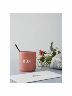 Design Letters Mug en porcelaine Favourite avec lettrage MOM/LOVE, Ø 8 x H 9 cm, 250 ml 12 Design Letters Mug en porcelaine Favourite avec lettrage MOM/LOVE, Ø 8 x H 9 cm, 250 ml -Cuisine Soldes 2022 Mug en porcelaine Favourite avec lettrage MOMLOVE 4