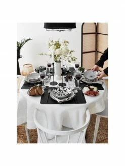 Erika Vaitkute Nappe pur lin avec ourlet Alanta, Pour 4 à 6 pers. (larg. 130 x long. 170 cm) -Cuisine Soldes 2022 Nappe pur lin avec ourlet Alanta 10