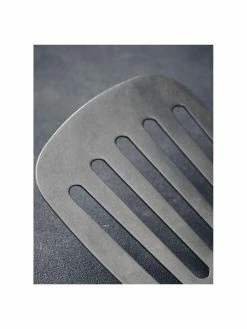 Pelle à poêle argentée finition mate Daily, long. 32 cm -Cuisine Soldes 2022 Pelle a poele argentee finition mate Daily 3