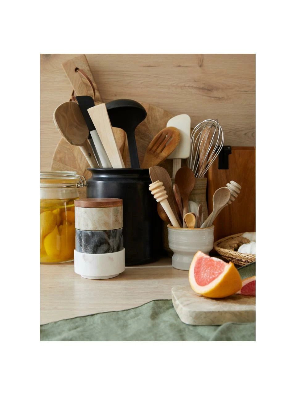 Bloomingville Petite boîte de conservation en marbre Gatherings, 3 élém., Ø 8 x haut. 12 cm, Ø 8 x haut. 12 cm, ch. 85 ml 4 Bloomingville Petite boîte de conservation en marbre Gatherings, 3 élém., Ø 8 x haut. 12 cm, Ø 8 x haut. 12 cm, ch. 85 ml – Image 2