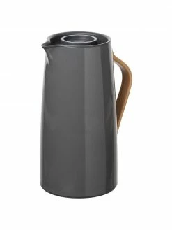 Stelton Pichet isotherme gris Emma, 1,2 l, 1,2 lDisponibilité limitée 9 Stelton Pichet isotherme gris Emma, 1,2 l, 1,2 lDisponibilité limitée -Cuisine Soldes 2022 Pichet isotherme gris Emma 12 l 2