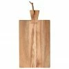 Planche à découper en bois d'acacia avec boucle en cuir Cutting Crew, différentes tailles, long. 32 x larg. 17 cm -Cuisine Soldes 2022 Planche a decouper en bois dacacia avec boucle en cuir Cutting Crew differentes tailles
