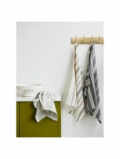 Nordal Présentoir à gâteau en marbre Isop, Ø30, Ø 30 x haut. 11 cm -Cuisine Soldes 2022 Presentoir a gateau en marbre Isop O30 4