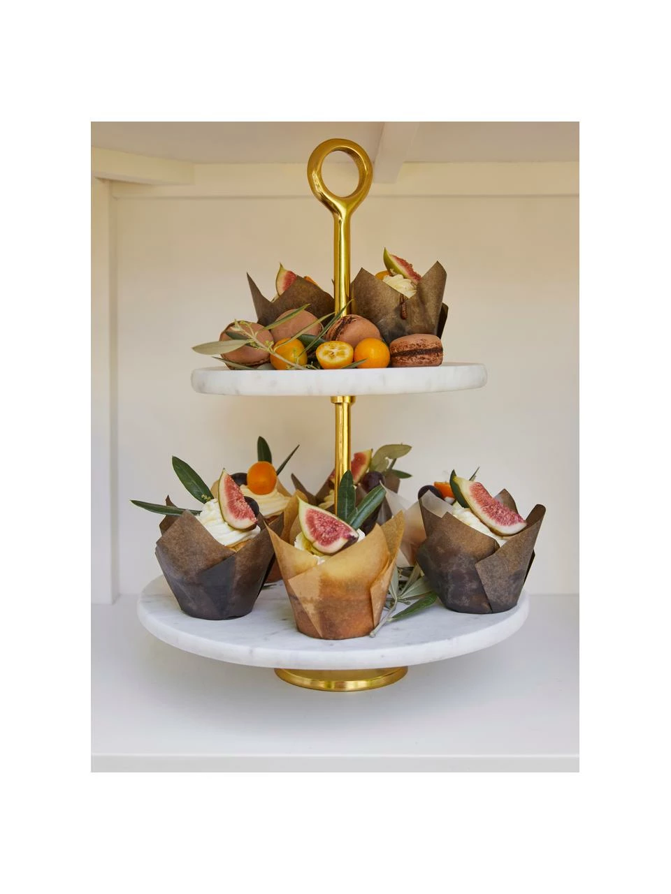 Bloomingville Présentoir à gâteaux marbre Abha, Ø 31 x haut. 36 cm 4 Bloomingville Présentoir à gâteaux marbre Abha, Ø 31 x haut. 36 cm – Image 2