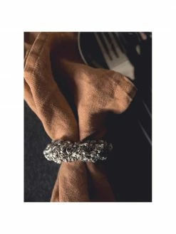 By On Rond de serviette de table couleur argentée Minerale, 6 pièces, larg. 7 x haut. 6 cm -Cuisine Soldes 2022 Rond de serviette de table couleur argentee Minerale 6 pieces 2