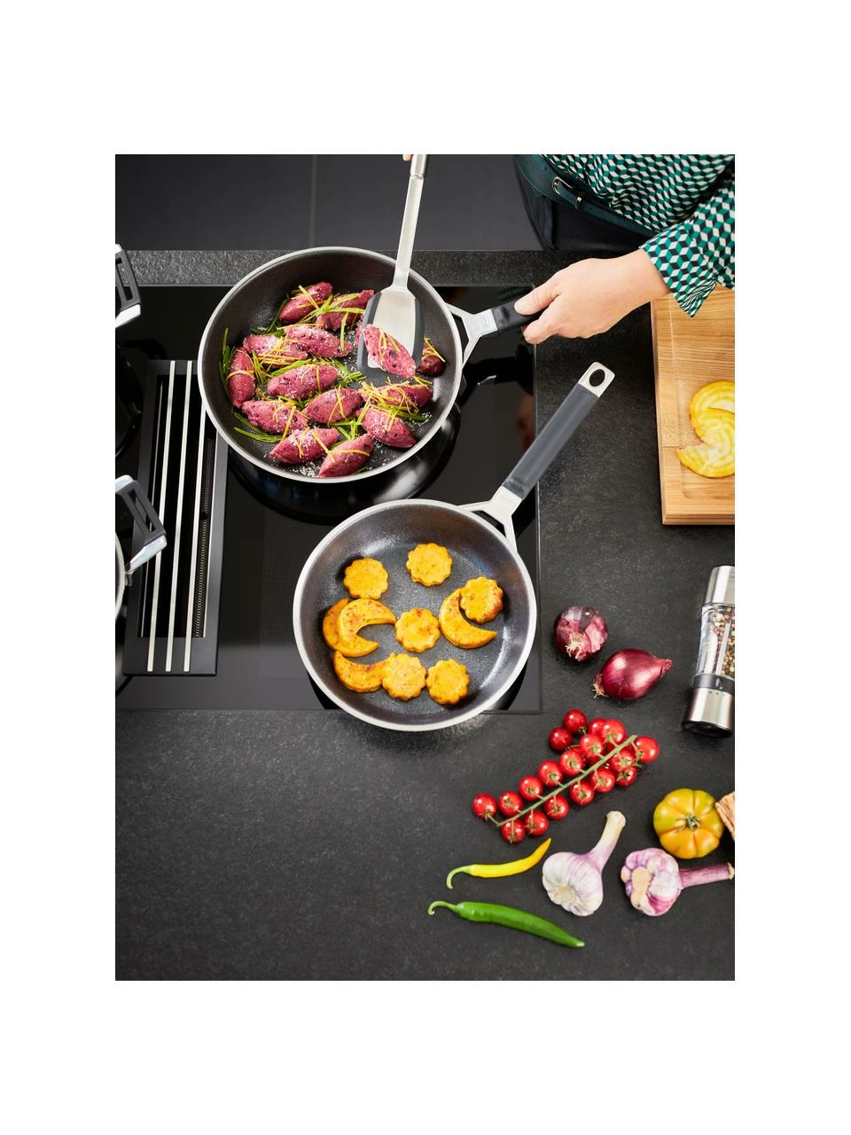 Sauteuse inox avec revêtement anti-adhésif Silence Pro, Ø 24 cm, Ø 24 x haut. 10 cm 4 Sauteuse inox avec revêtement anti-adhésif Silence Pro, Ø 24 cm, Ø 24 x haut. 10 cm – Image 2