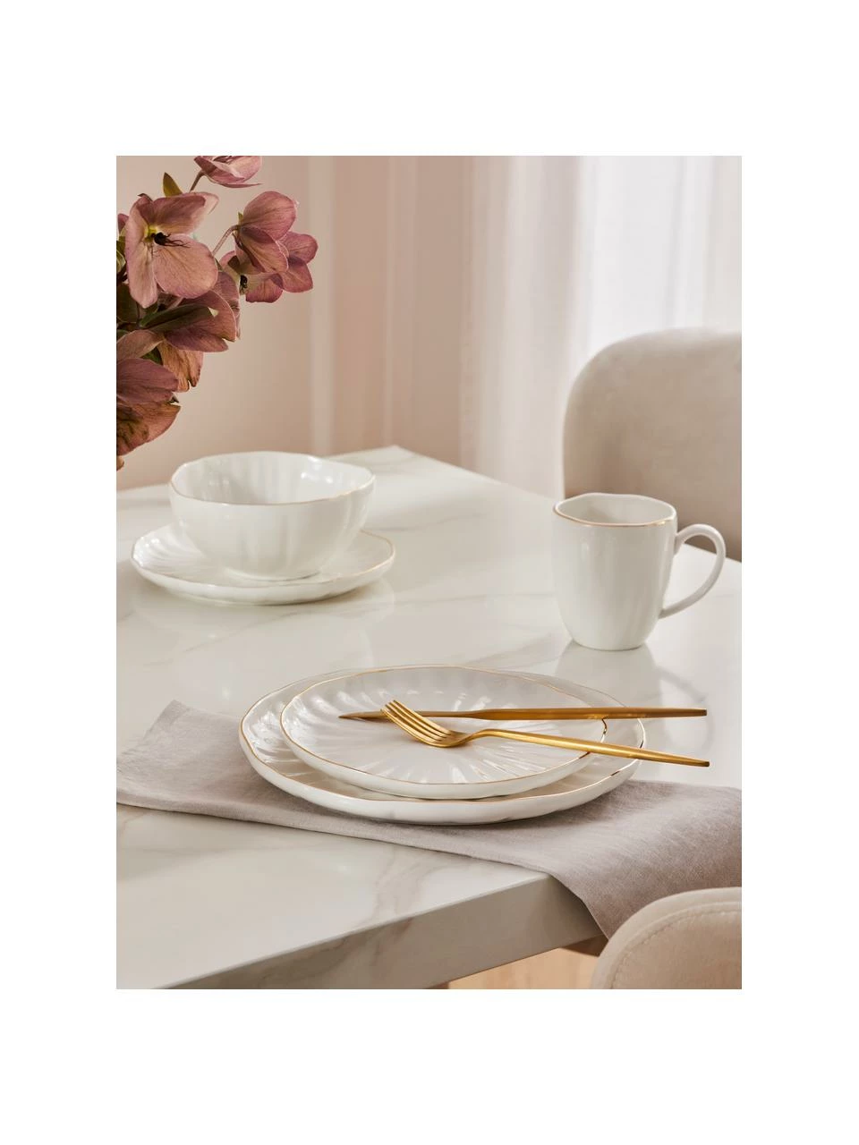 Westwing Collection Service à petit déjeuner porcelaine avec bord doré Sali, 4 personnes (12 élém.), 4 personnes (12 élém.) 4 Westwing Collection Service à petit déjeuner porcelaine avec bord doré Sali, 4 personnes (12 élém.), 4 personnes (12 élém.) – Image 2