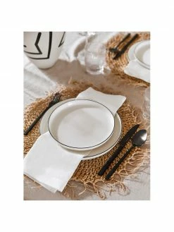 Erika Vaitkute Serviettes en lin avec ourlet Alanta, 6 élém., larg. 42 x long. 42 cmSeulement 1 produit disponible -Cuisine Soldes 2022 Serviettes en lin avec ourlet Alanta 6 elem 2