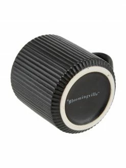 Bloomingville Tasse à surface rainurée noire mate Neri, 2 pièces, Ø 9 x haut 9 cm, 350 ml -Cuisine Soldes 2022 Tasse a surface rainuree noire mate Neri 2 pieces 3
