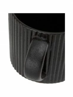 Bloomingville Tasse à surface rainurée noire mate Neri, 2 pièces, Ø 9 x haut 9 cm, 350 ml -Cuisine Soldes 2022 Tasse a surface rainuree noire mate Neri 2 pieces 4