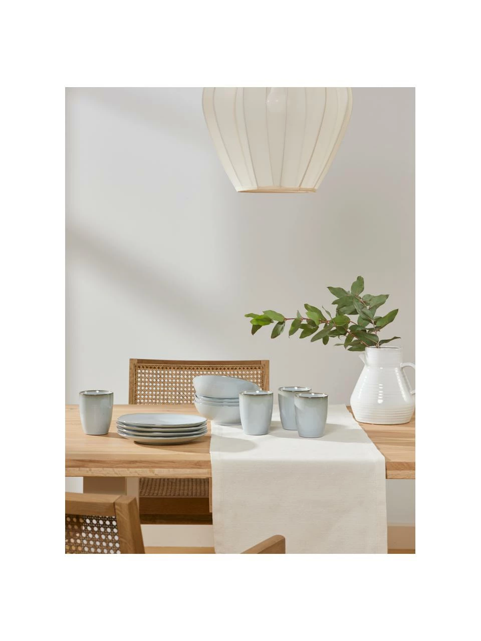 Westwing Collection Vaisselle à petit déjeuner bleu gris fait main Thalia, 4 personnes (12 élém.), Ø 23 x haut. 3 cm 4 Westwing Collection Vaisselle à petit déjeuner bleu gris fait main Thalia, 4 personnes (12 élém.), Ø 23 x haut. 3 cm – Image 2