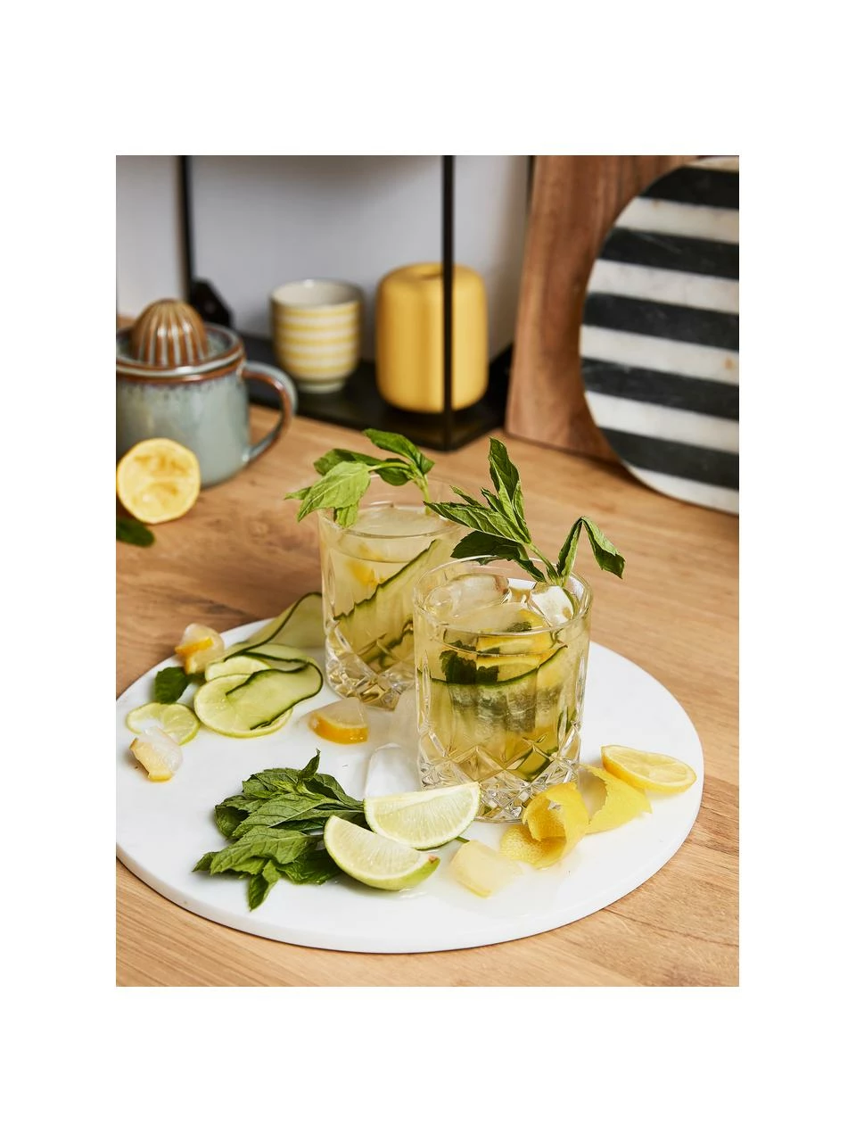 Westwing Collection Verre en cristal avec relief George, 4 pièces, Ø 8 x haut. 10 cm, 310 ml 4 Westwing Collection Verre en cristal avec relief George, 4 pièces, Ø 8 x haut. 10 cm, 310 ml – Image 2